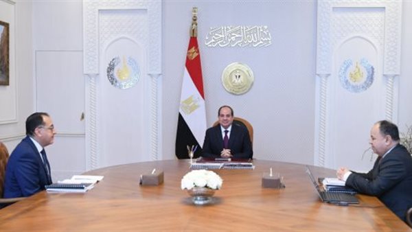 الرئيس يجتمع مع رئيس