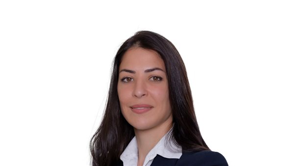  مي حمدي، مدير تنفيذي