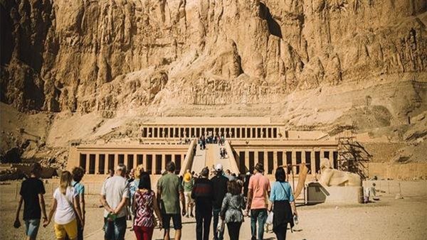  زوّار مقاصد السياحة