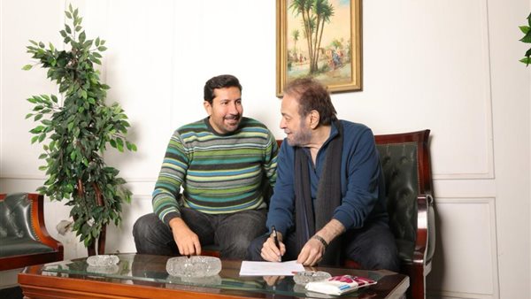 هاني رمزي يتعاقد