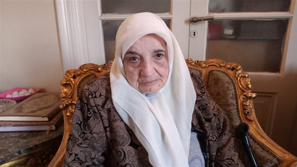 الحاجة فوزية _ مسنة