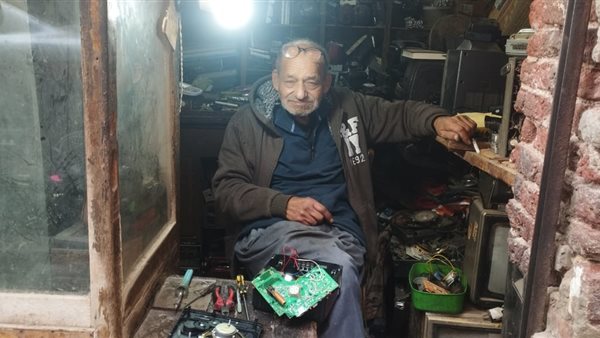 عم محمد أقدم صنايعى