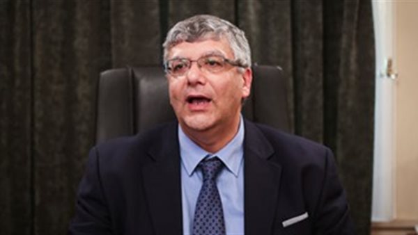  عمرو عدلى رئيس الجامعة