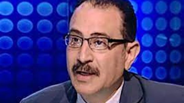  الدكتور طارق فهمي،