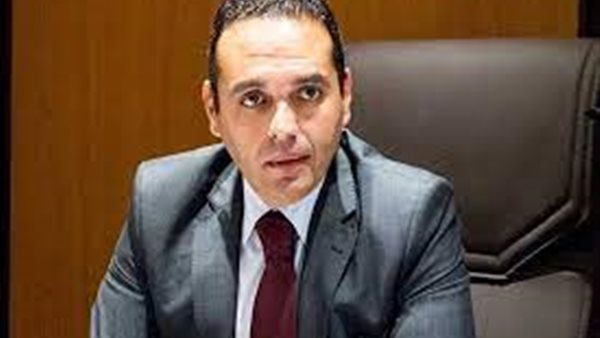 الدكتور مدحت نافع،