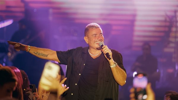 الفنان عمرو دياب