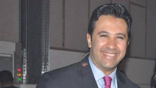 الإعلامي عمرو خليل