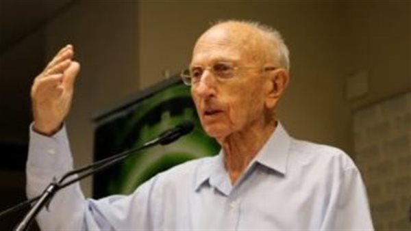  تسفي زامير، رئيس