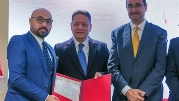 استلام حازم عادل