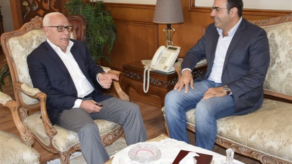 محافظ بورسعيد يستقبل