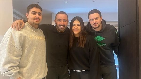 أحمد السقا  وأبنائه