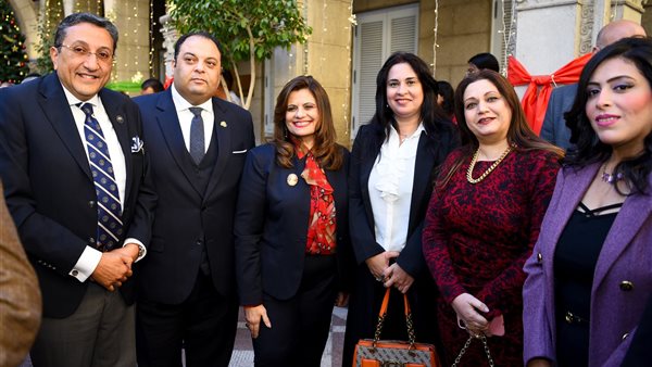 وزيرة الهجرة تشارك