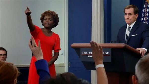 جون كيربي  وكارين