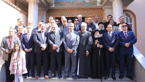 محافظ سوهاج يزور