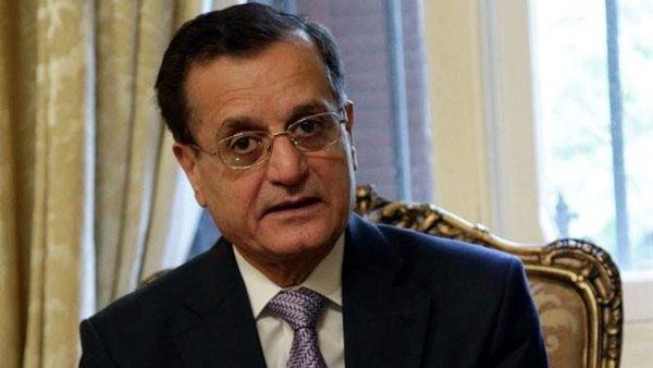 عدنان منصور، وزير