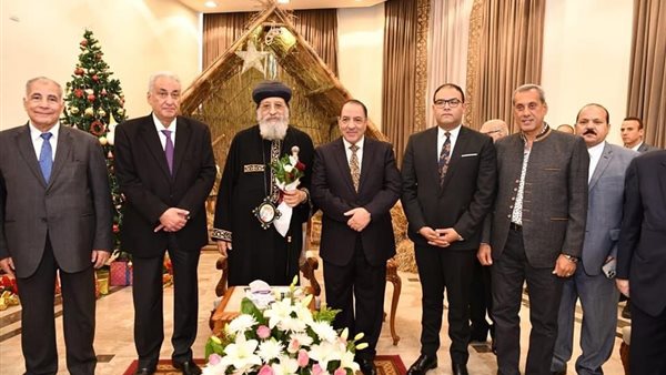 البابا تواضروس مع