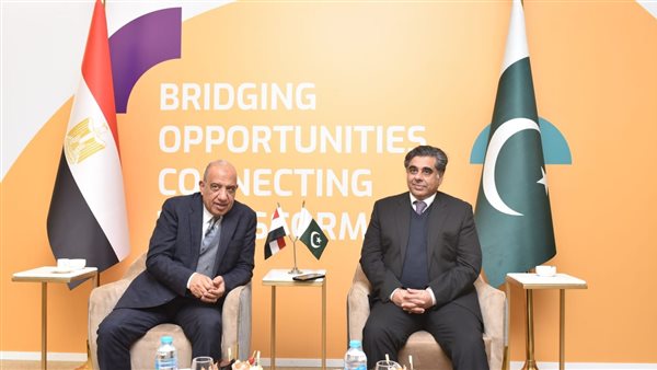 خلال الاجتماع اليوم