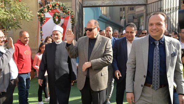 محافظ اسيوط اثناء