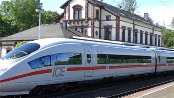 خدمات السكك الحديدية