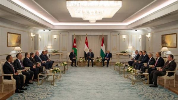 القمة الثلاثية التي