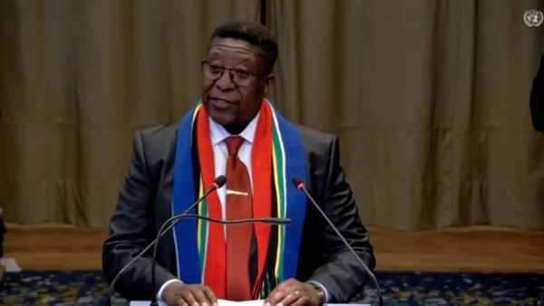 فوسي ماندونسيلا،