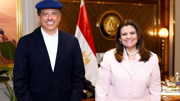 وزيرة الهجرة تستقبل