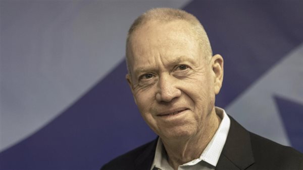 يوآف غالانت، وزير