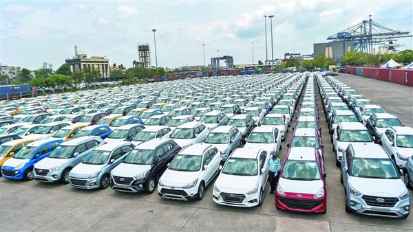 سيارات - أرشيفية