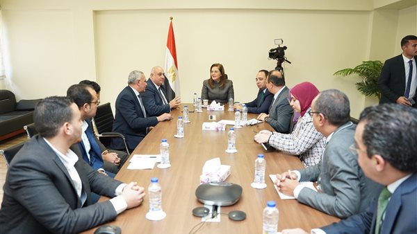 وزيرة التخطيط تتفقد