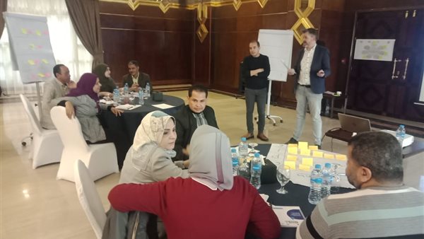 محافظ اسيوط يشارك