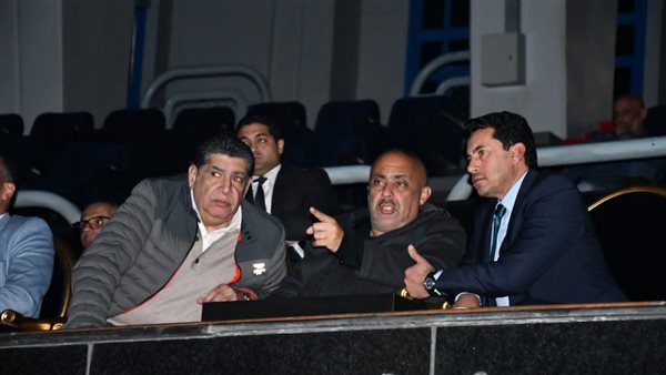 وزير الشباب والرياضة