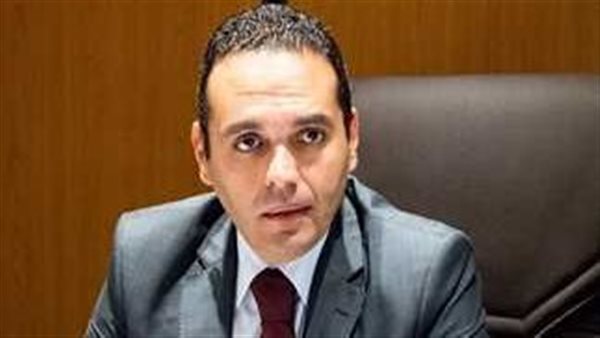 الدكتور مدحت نافع،