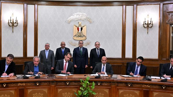 توقيع 5 اتفاقيات