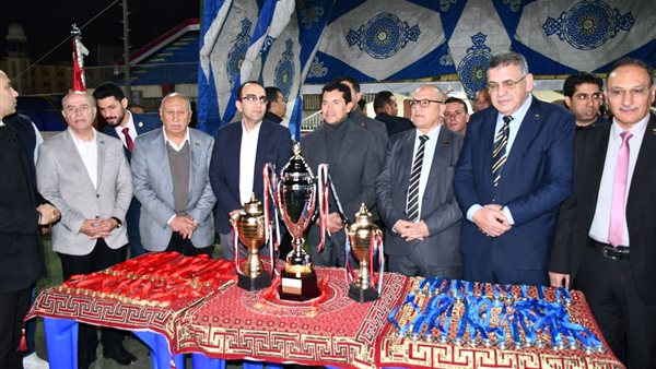 وزير الرياضة اثناء