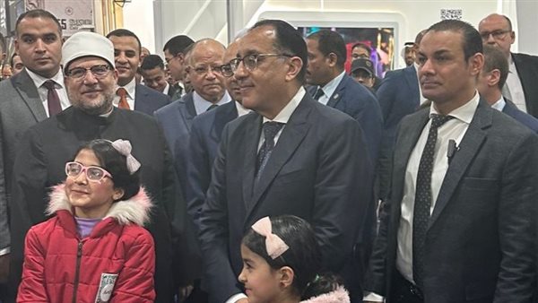 رئيس الوزراء يفتتح
