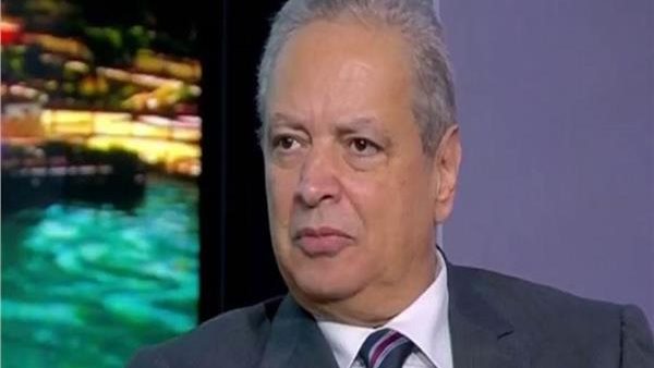 الدكتور إكرام بدر