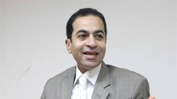 الدكتور هشام إبراهيم،