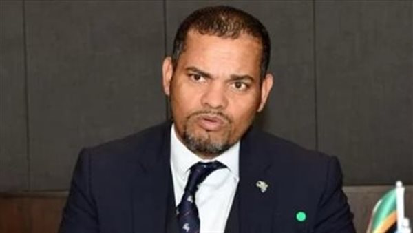  ألفين بوتس، نائب