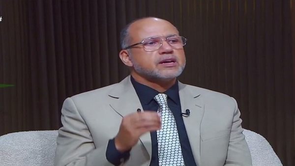 أستاذ بجامعة الأزهر