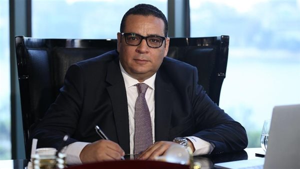 عاطف عجلان، عضو غرفة