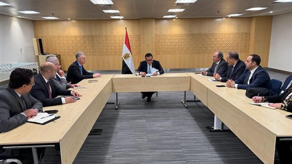 وزير الصحة يبحث يجتمع