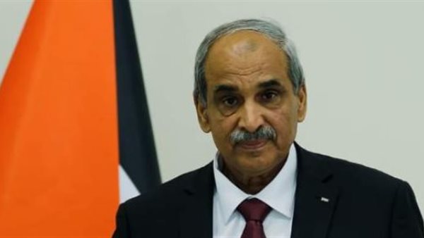 وزير فلسطيني يتحدث