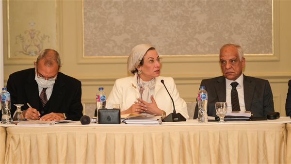 وزيرة البيئة تترأس