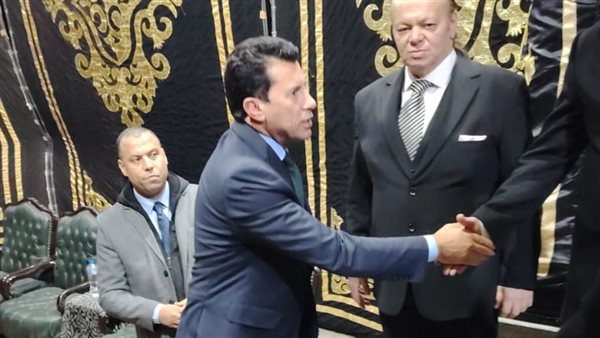 وزير الشباب والرياضة