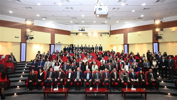 عمرو موسى في لقاء