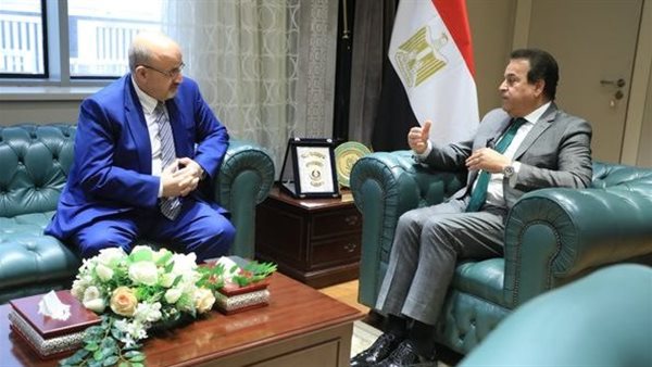 الدكتور خالد عبد