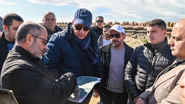 وزير الري يتفقد اعمال