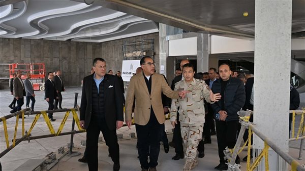  رئيس الوزراء الأعمال