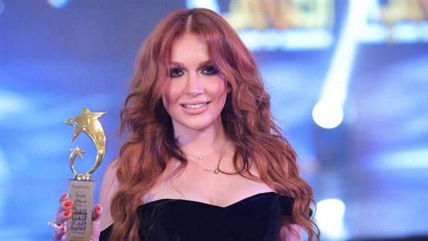 تكريم نوال في ملتقي