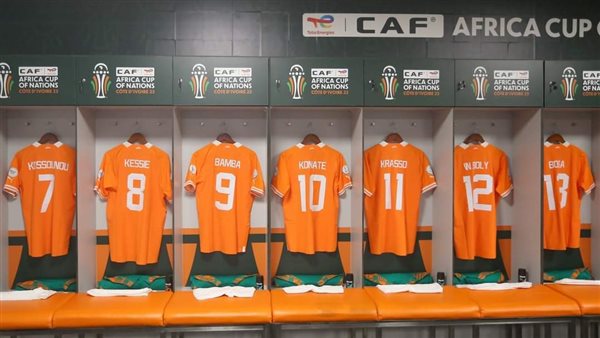 غرفة ملابس لاعبي